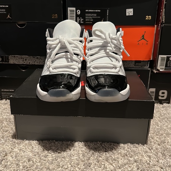 Jordan 11 Retro Concord GS/Youth - Picture 2 of 6